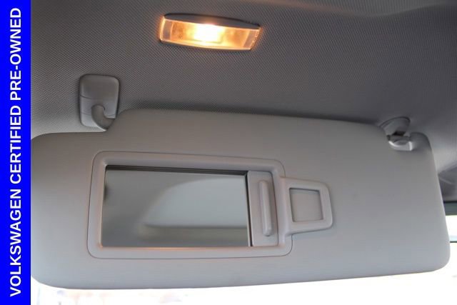 Used 2025 Volkswagen Jetta SE w/ Sunroof Package image 43