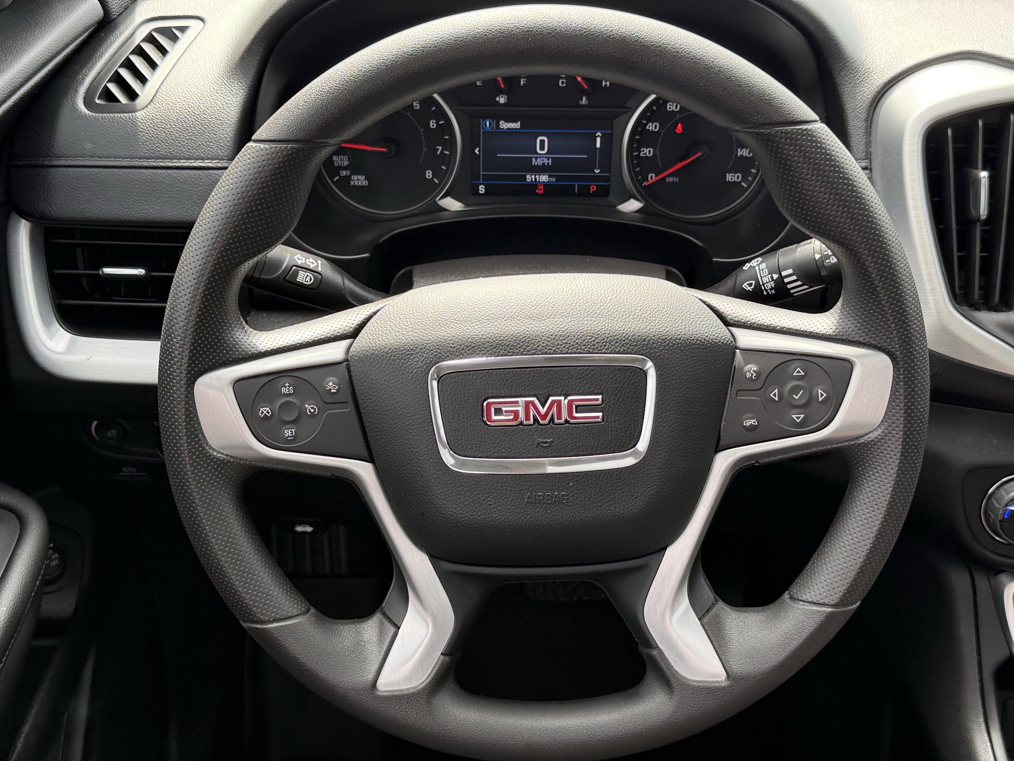 Used 2024 GMC Terrain SLE w/ Driver Convenience Package image 15