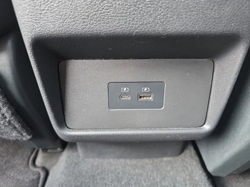 Used 2022 Nissan Rogue SV w/ SV Premium Package image 41