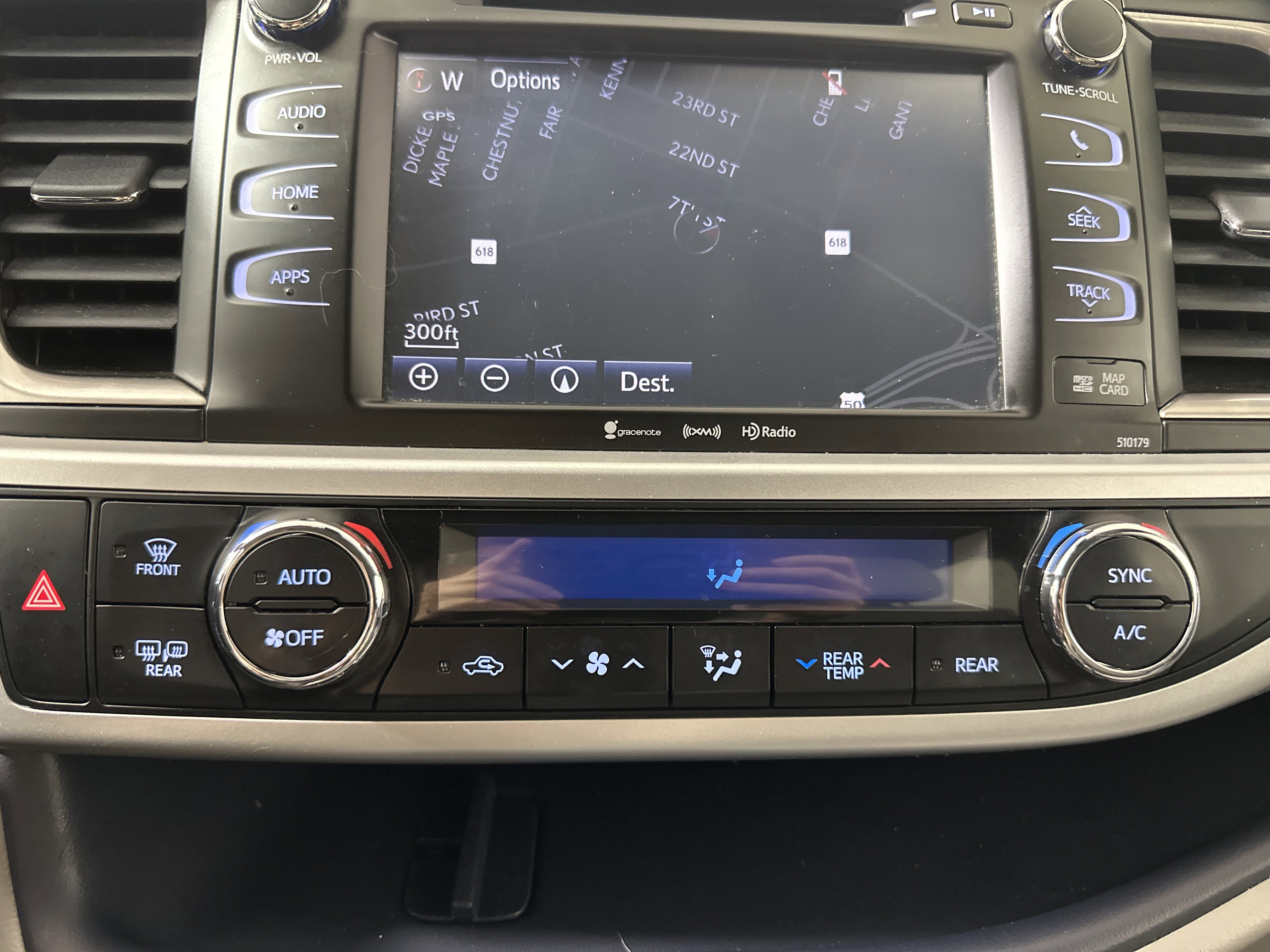 Used 2017 Toyota Highlander AWD V6 image 18