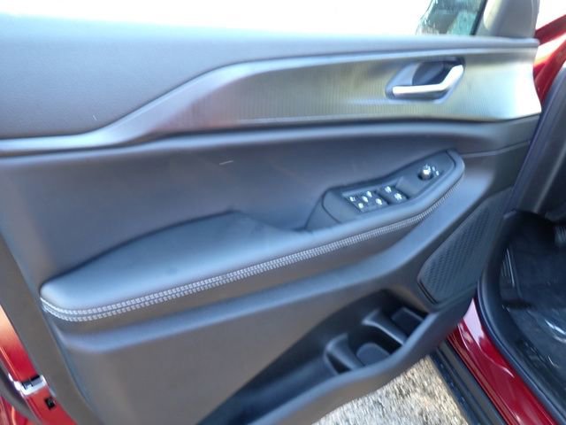 New 2025 Jeep Grand Cherokee 4WD image 16