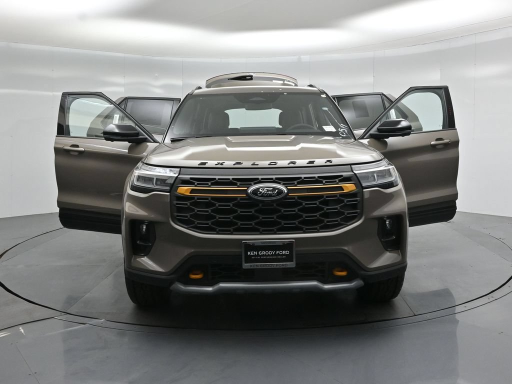 New 2026 Ford Explorer Tremor w/ Tremor Ultimate Package AWD/4WD image 32