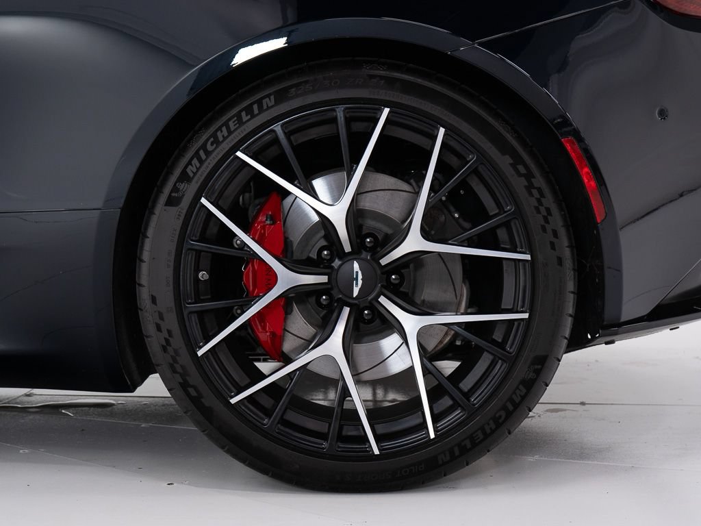 Used 2025 Aston Martin DB12 Coupe RWD image 36