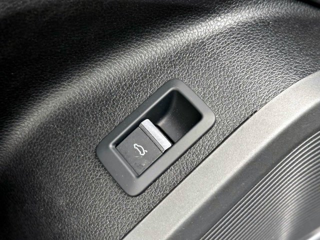 Certified 2023 Audi SQ5 Premium Plus w/ Premium Plus Package AWD/4WD image 20
