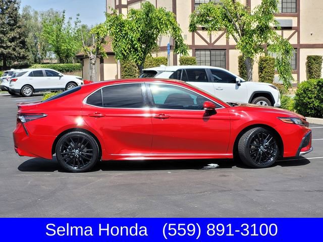 Used 2021 Toyota Camry XSE image 4