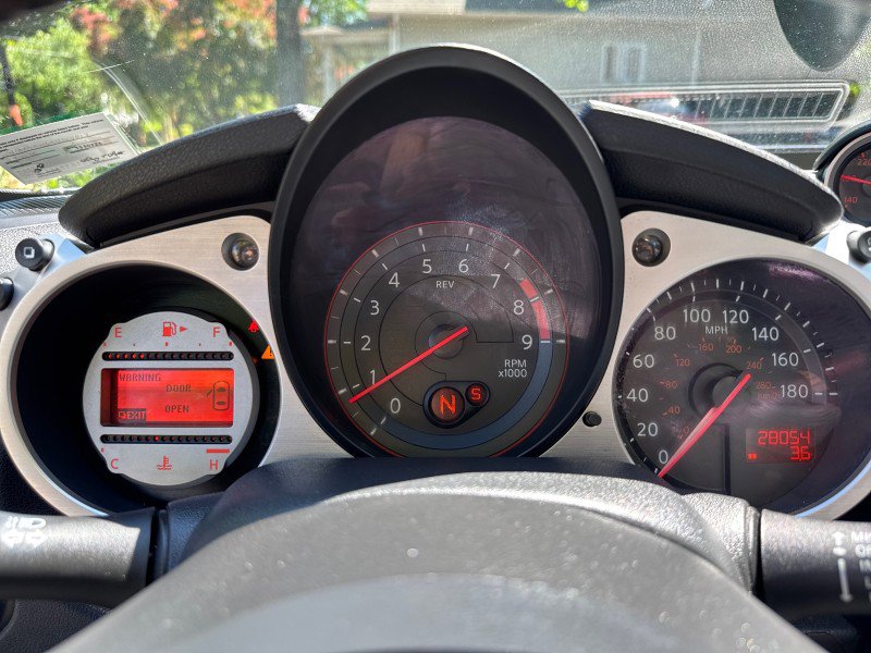 Used 2010 Nissan 370Z Touring w/ Sport Pkg RWD image 19
