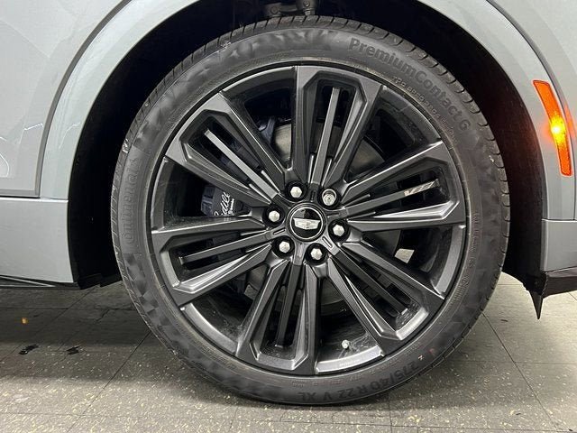 New 2026 Cadillac Lyriq V w/ Exterior Carbon Fiber Package AWD/4WD image 11