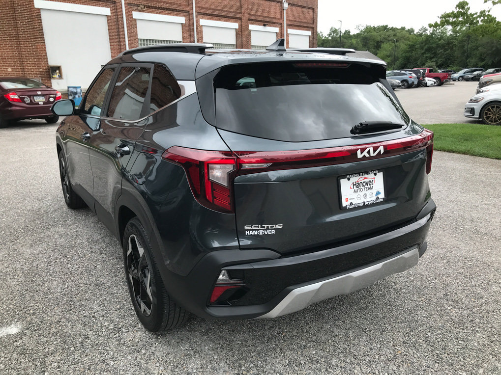 Used 2024 Kia Seltos EX FWD image 5