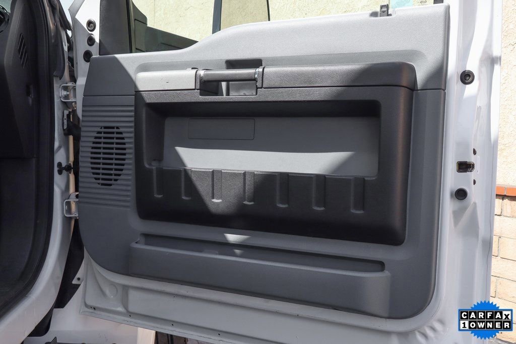 Used 2017 Ford F750 2WD Regular Cab Super Duty image 33