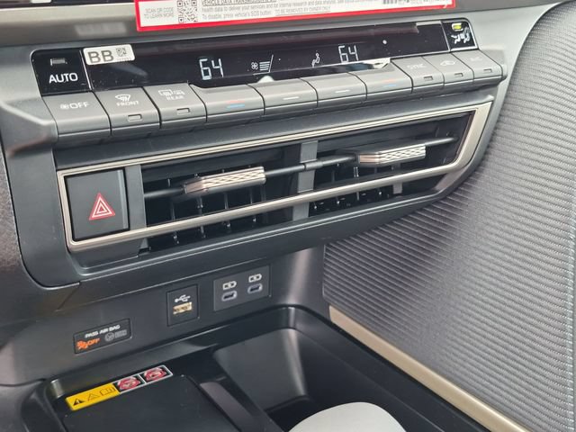 New 2026 Toyota Camry SE FWD image 17