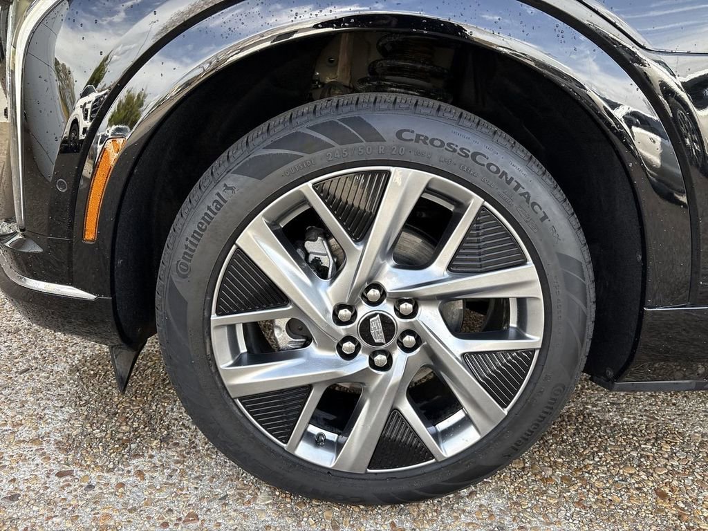 Certified 2025 Cadillac Optiq Luxury 2 w/ LPO, Floor Liner Package image 33