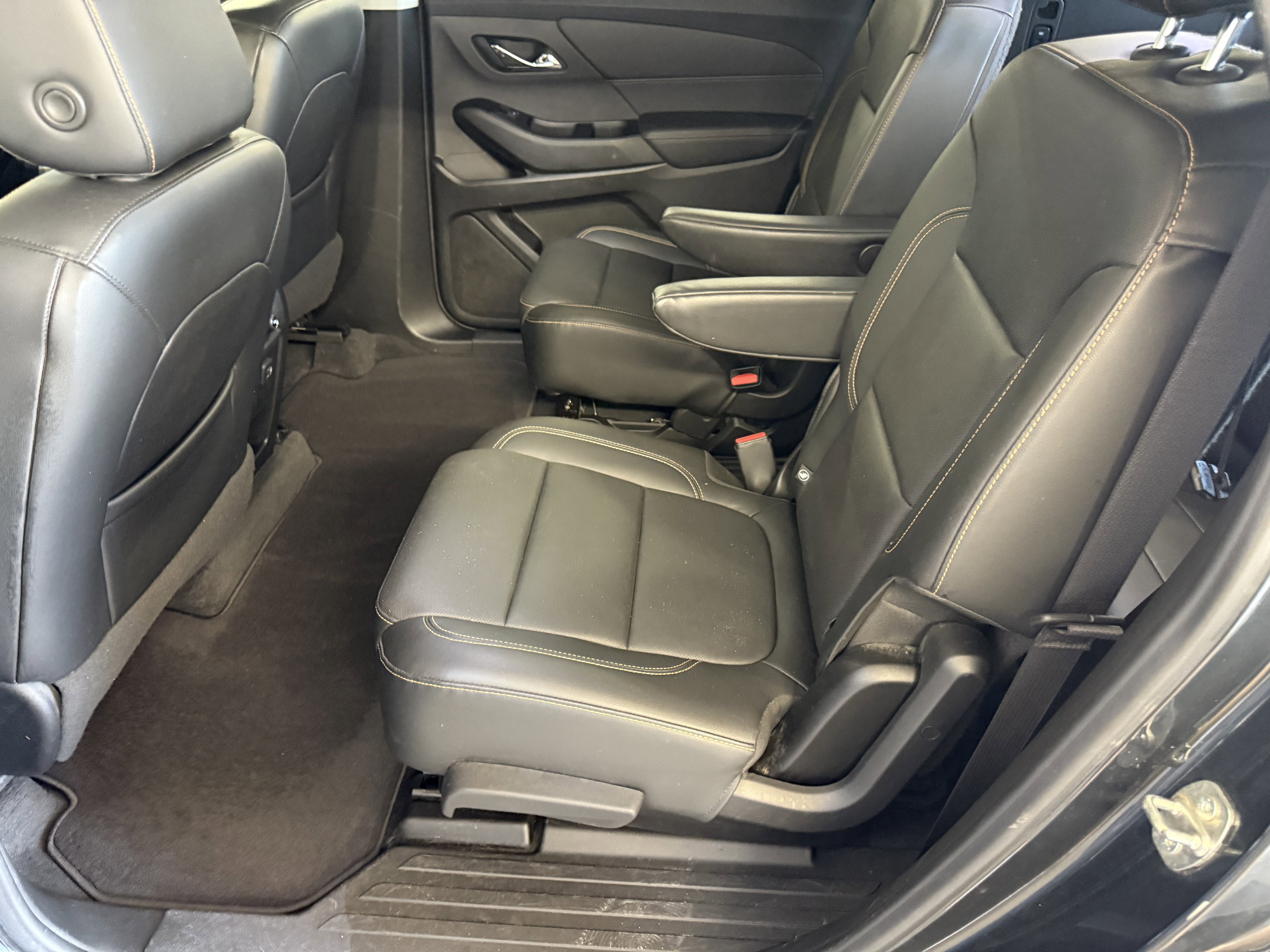 Used 2019 Chevrolet Traverse Premier image 21