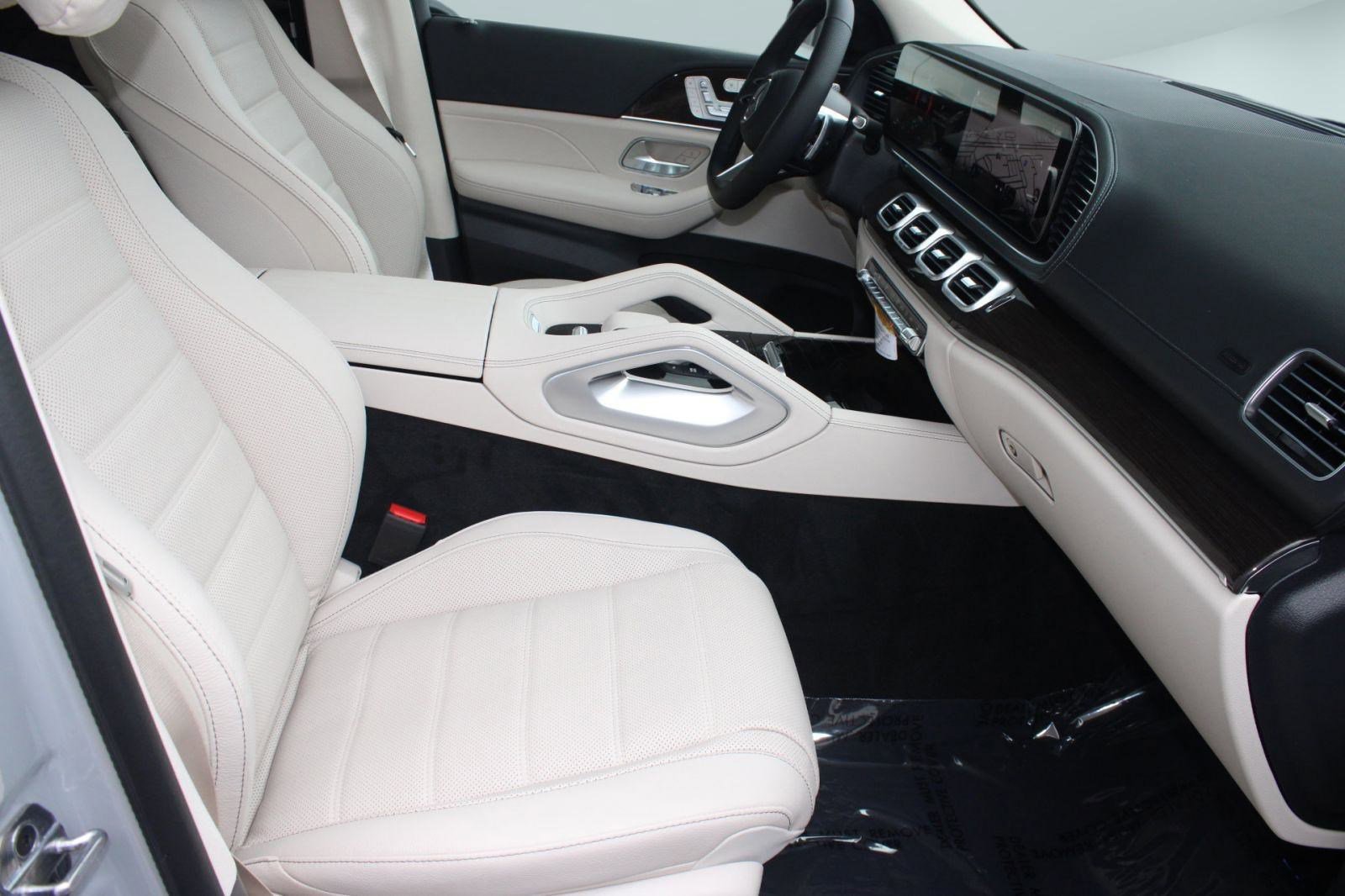 New 2026 Mercedes-Benz GLS 450 4MATIC image 36
