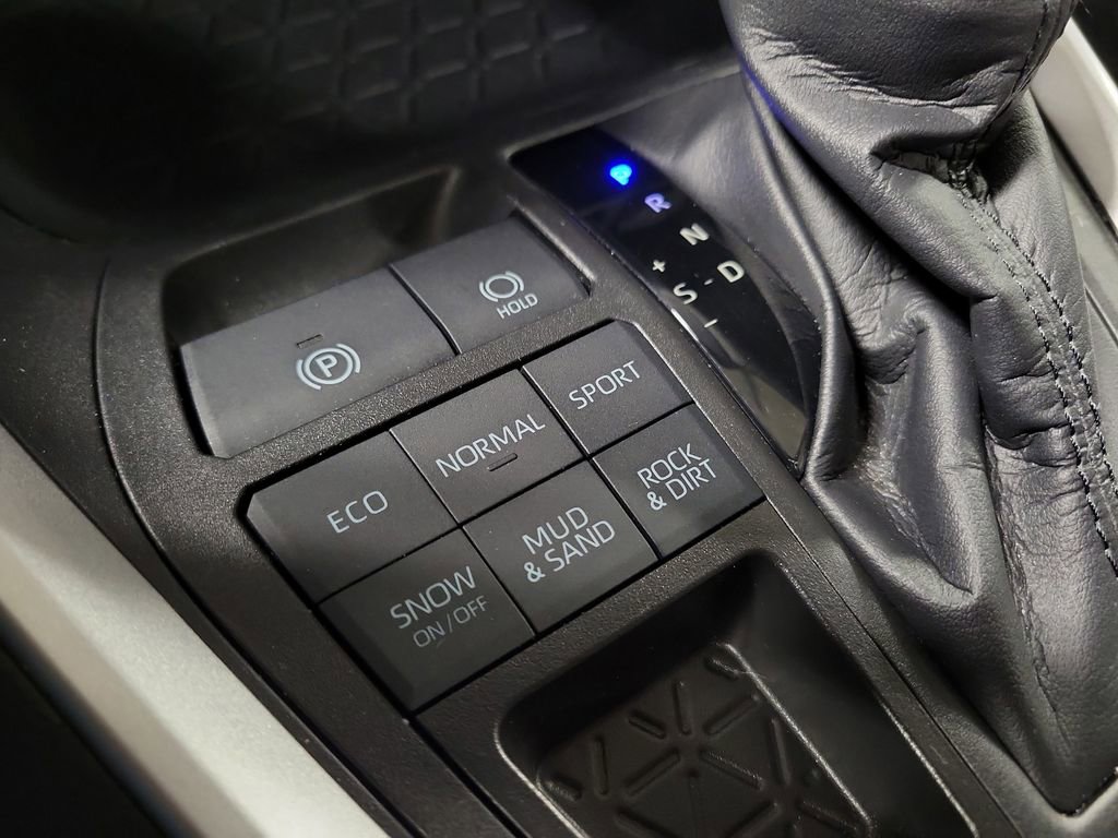 Used 2023 Toyota RAV4 XLE image 15