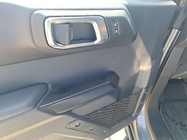 Certified 2025 Ford Bronco Badlands image 13