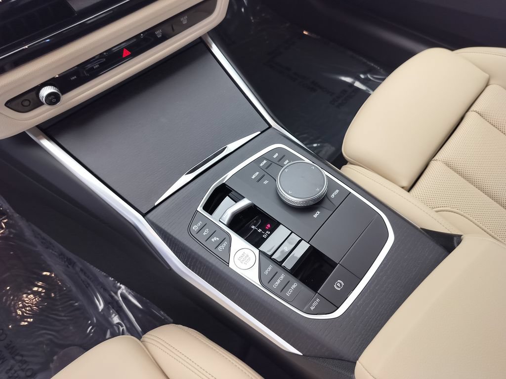 New 2026 BMW 330i Sedan w/ Convenience Package RWD image 19