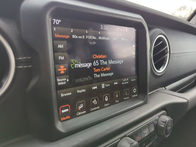 Used 2022 Jeep Wrangler Unlimited Sahara w/ Cold Weather Group image 13