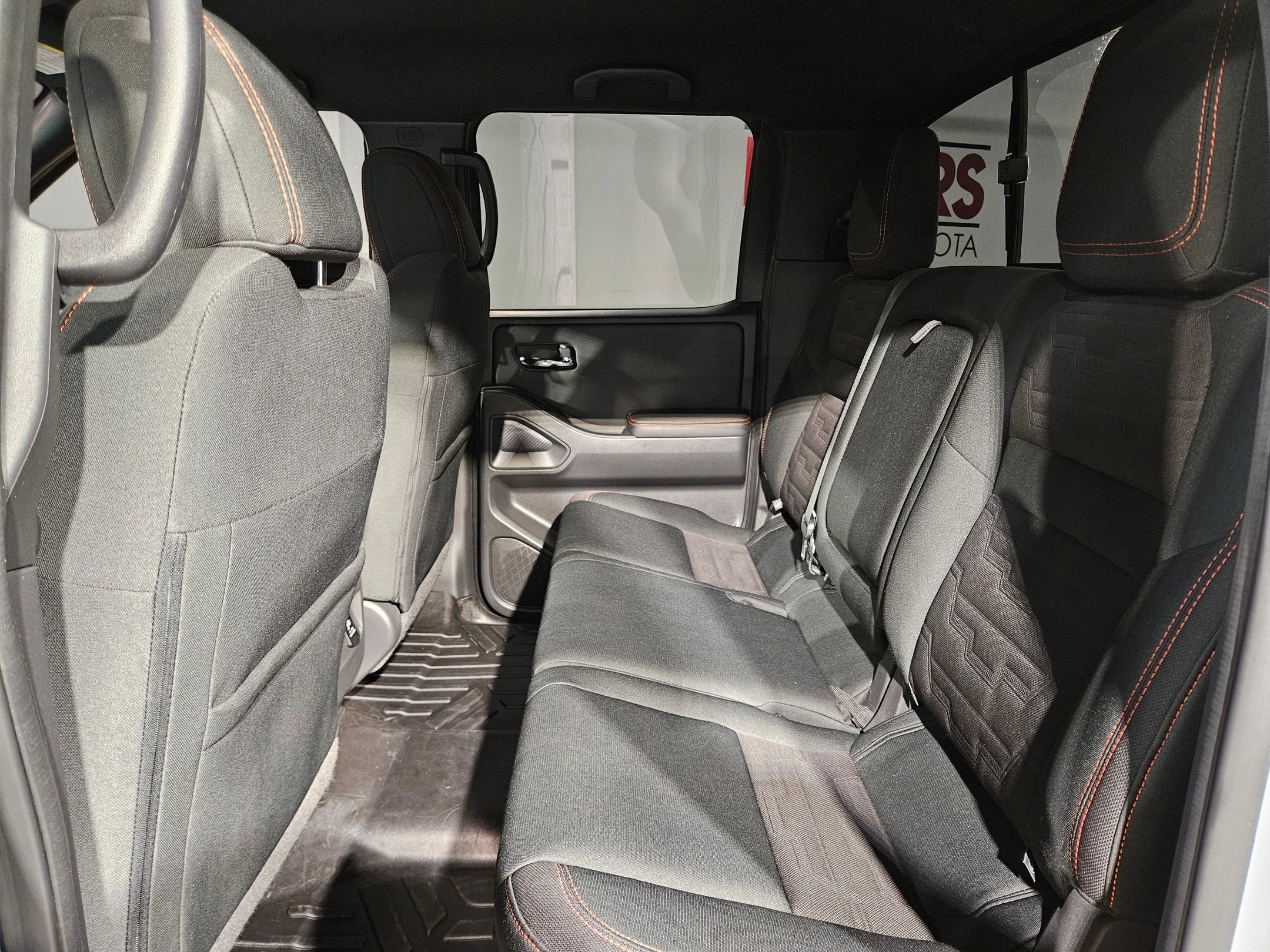 Used 2022 Nissan Frontier Pro-X RWD image 36