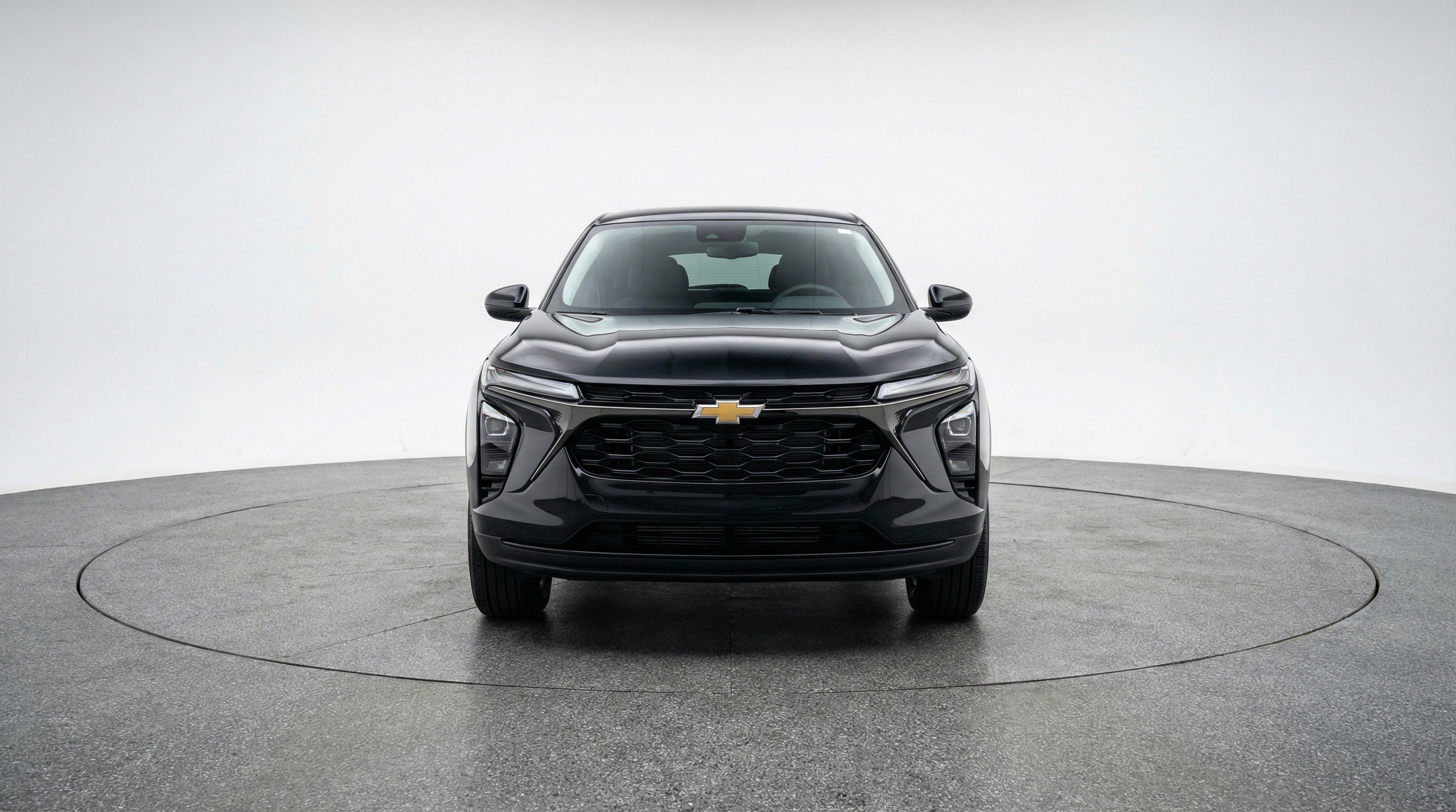 Used 2025 Chevrolet Trax LT image 2