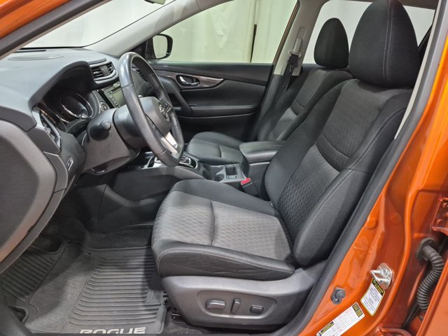 Used 2020 Nissan Rogue SV w/ Sun & Sound Touring Package AWD/4WD image 12