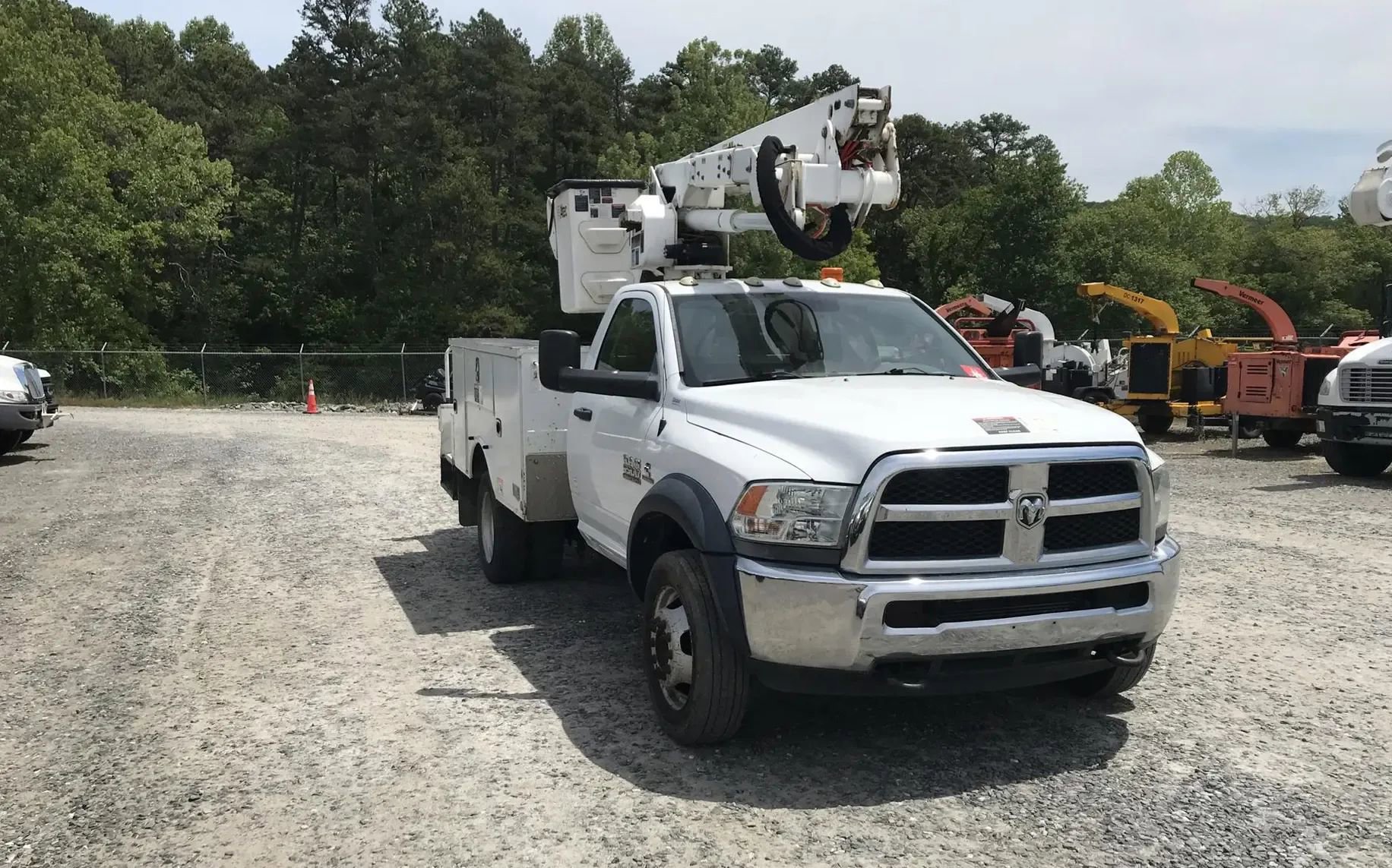 Used 2016 RAM 5500 Tradesman w/ Ambulance Prep Group RWD image 3