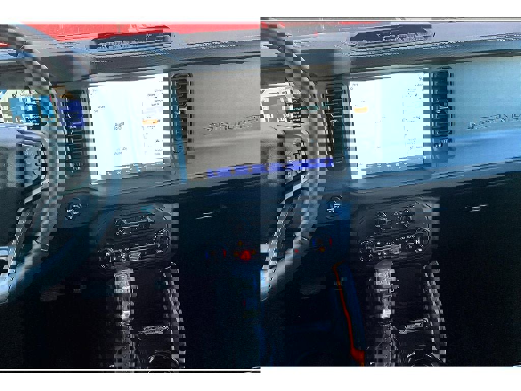 Used 2024 Ford Bronco Badlands image 7