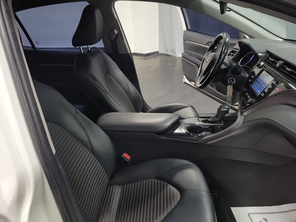 Used 2019 Toyota Camry SE image 21