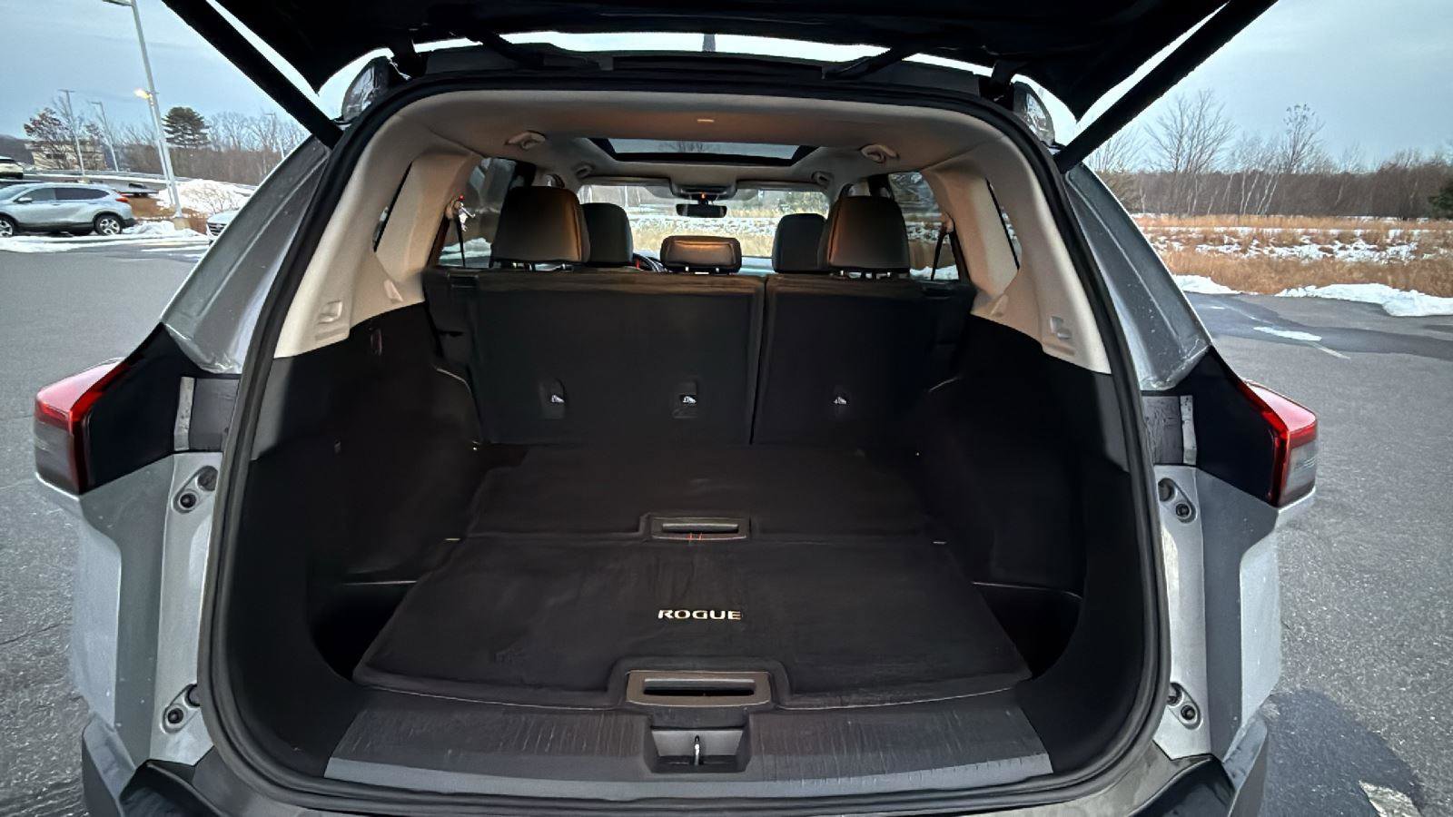 Used 2022 Nissan Rogue SL w/ SL Premium Package image 21