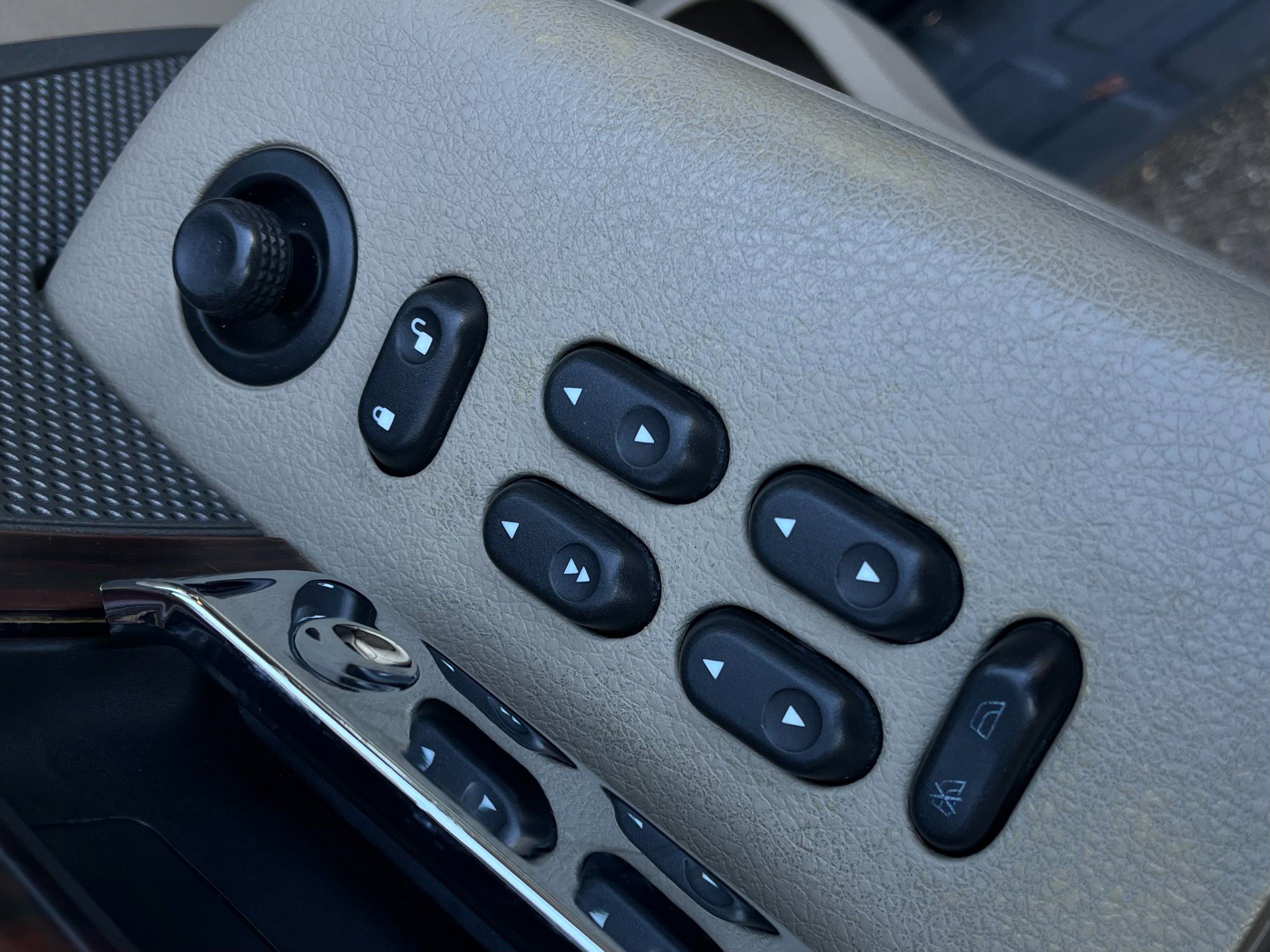 Used 2006 Lincoln Mark LT 4x4 image 53