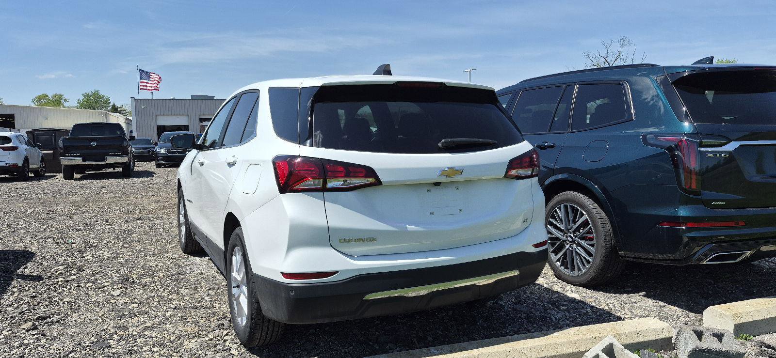 Used 2023 Chevrolet Equinox LT FWD image 4