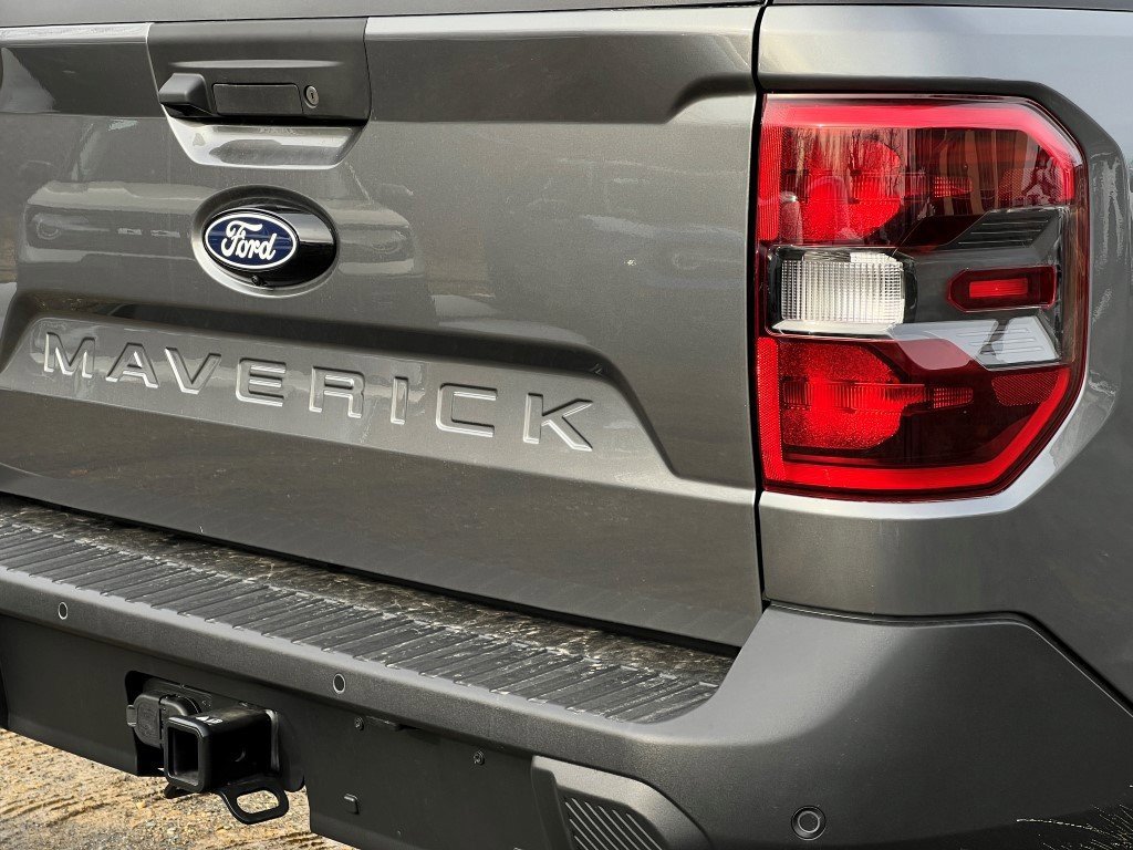 New 2026 Ford Maverick Lariat w/ Black Appearance Package image 5
