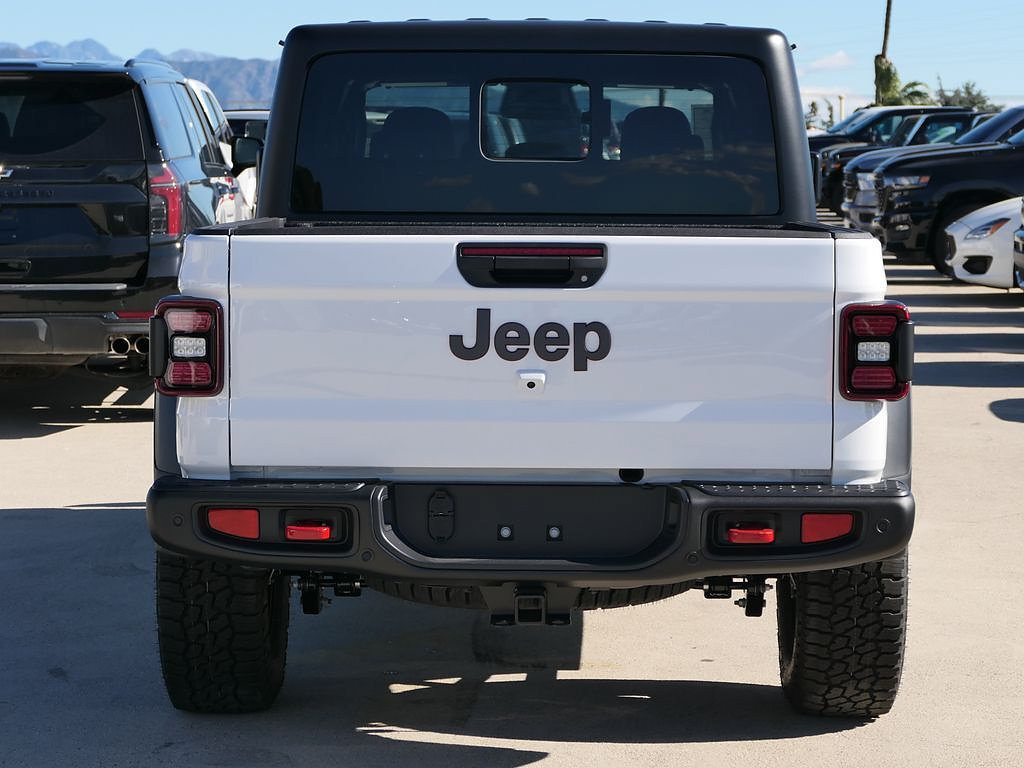 New 2026 Jeep Gladiator Rubicon w/ Safety Group AWD/4WD image 4