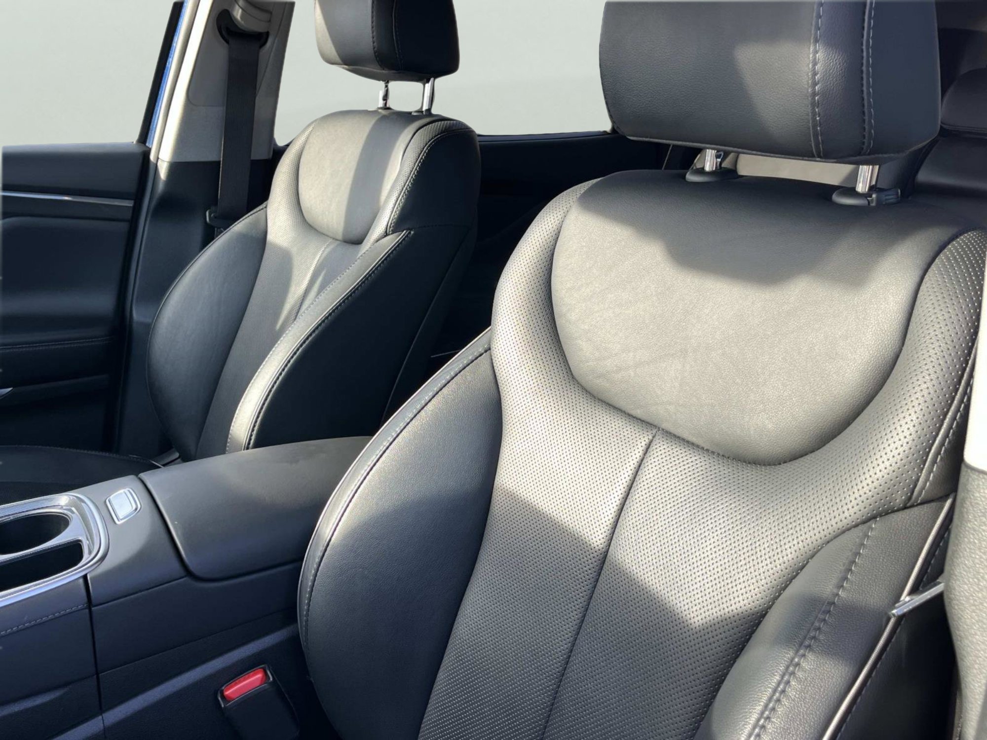 Used 2023 Hyundai Santa Fe Limited image 24