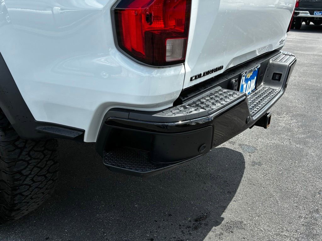 Used 2024 Chevrolet Colorado Trail Boss w/ Technology Package AWD/4WD image 18
