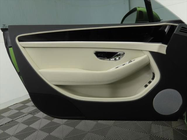 Used 2025 Bentley Continental GT image 24