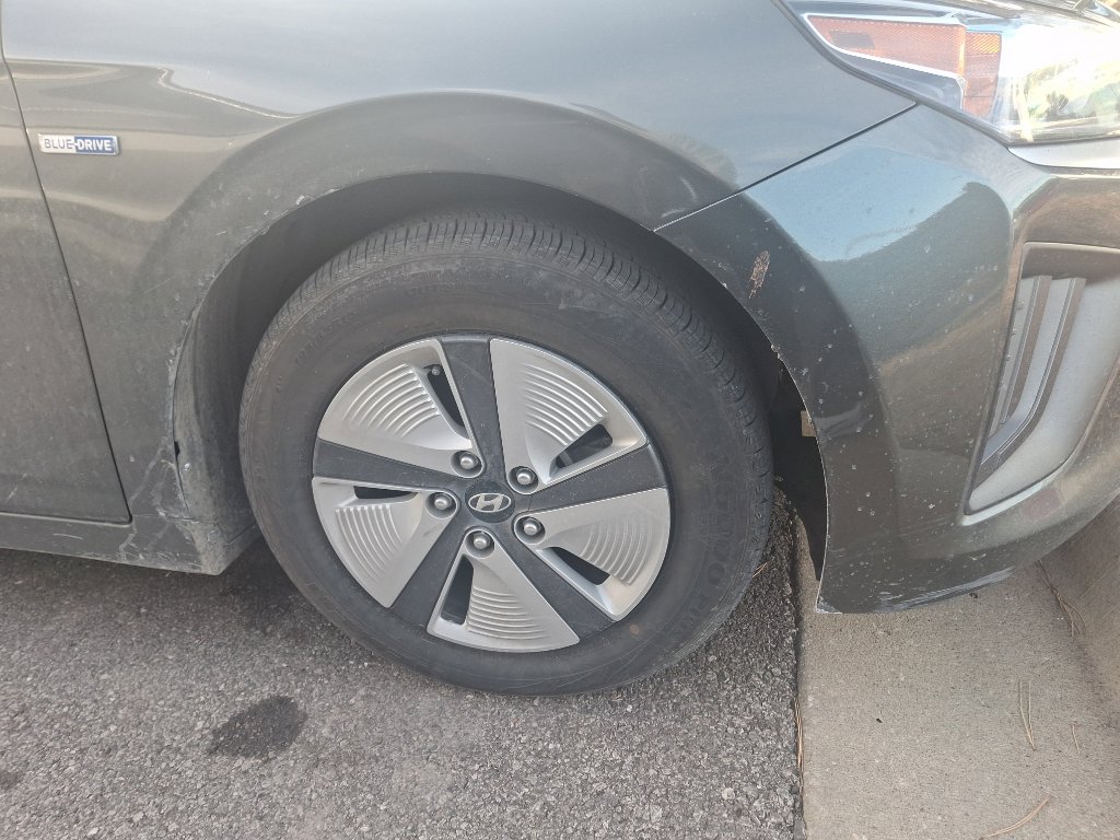 Used 2020 Hyundai Ioniq Blue image 7