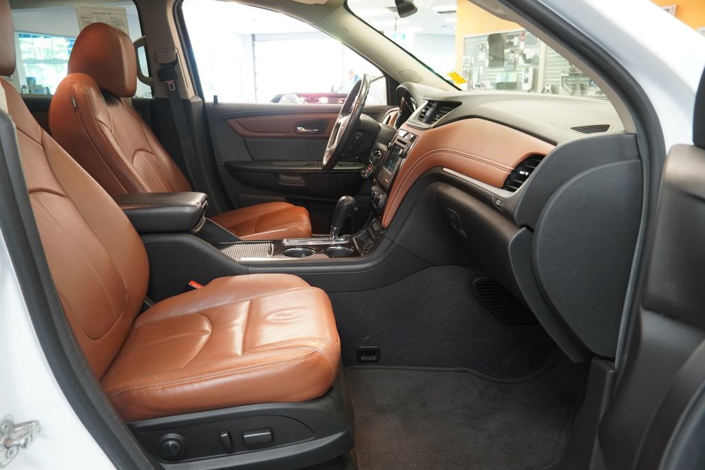 Used 2016 Chevrolet Traverse LT AWD/4WD image 36