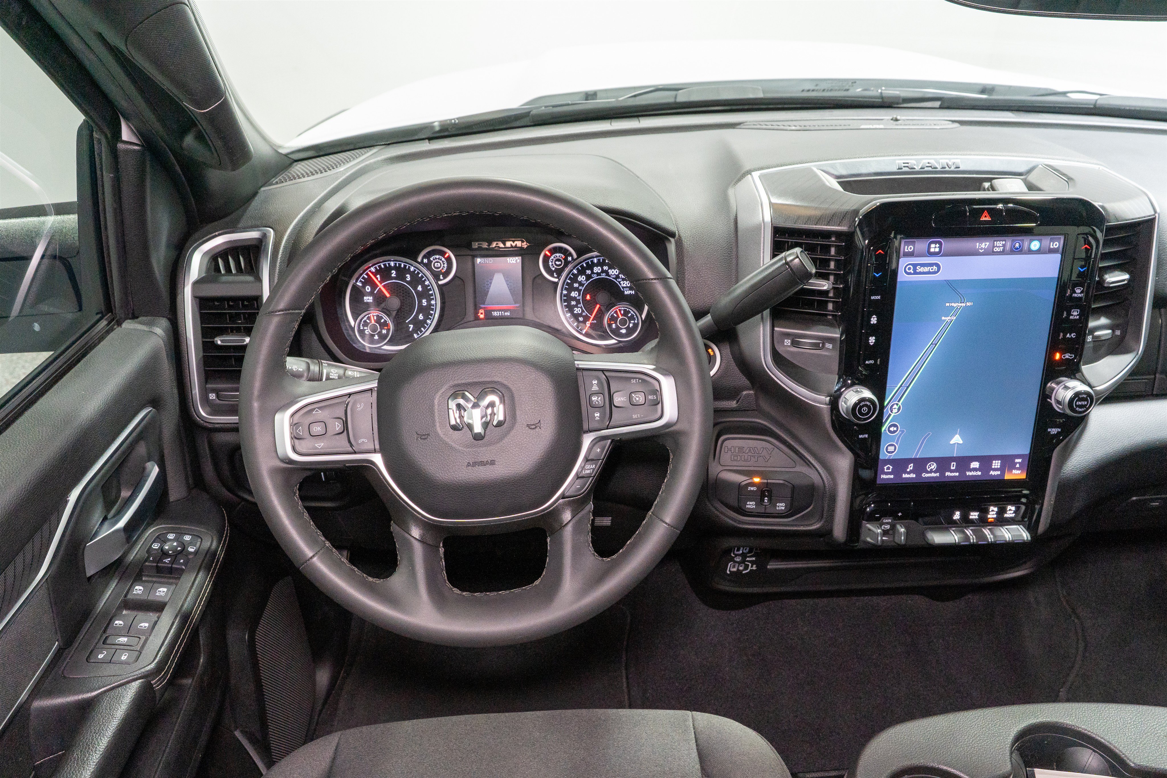 Used 2025 RAM 2500 Big Horn AWD/4WD image 12
