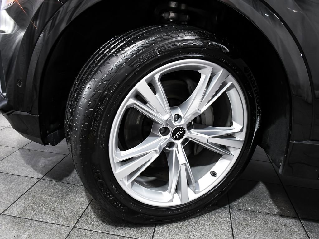 Used 2023 Audi Q8 Premium Plus w/ Premium Plus Package AWD/4WD image 7