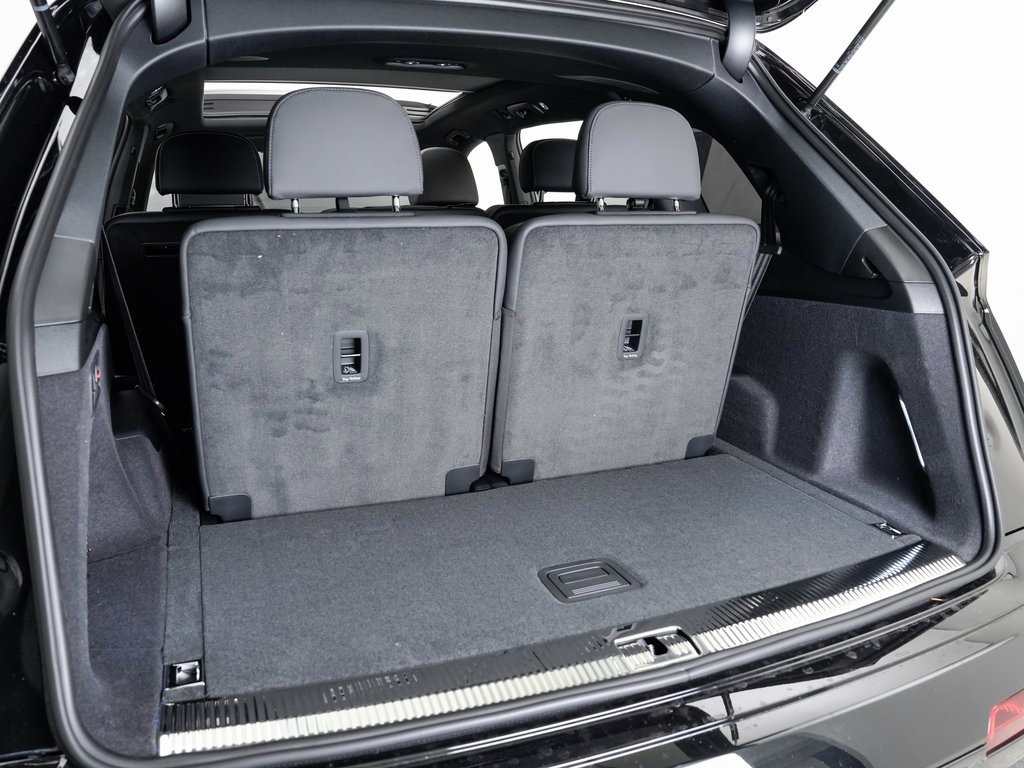 New 2025 Audi Q7 3.0T Prestige image 25