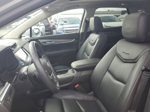 Certified 2017 Cadillac XT5 Luxury w/ Driver Awareness Package FWD image 17