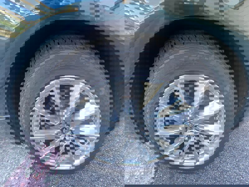 Used 2010 Jaguar XF Luxury image 45