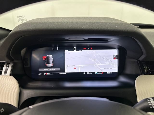 Used 2023 Land Rover Discovery Sport SE R-Dynamic image 17