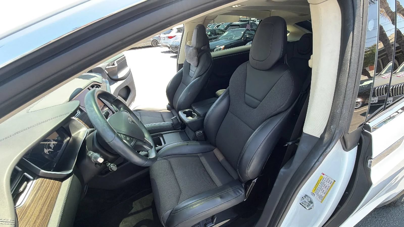 Used 2017 Tesla Model X 75D AWD/4WD image 15