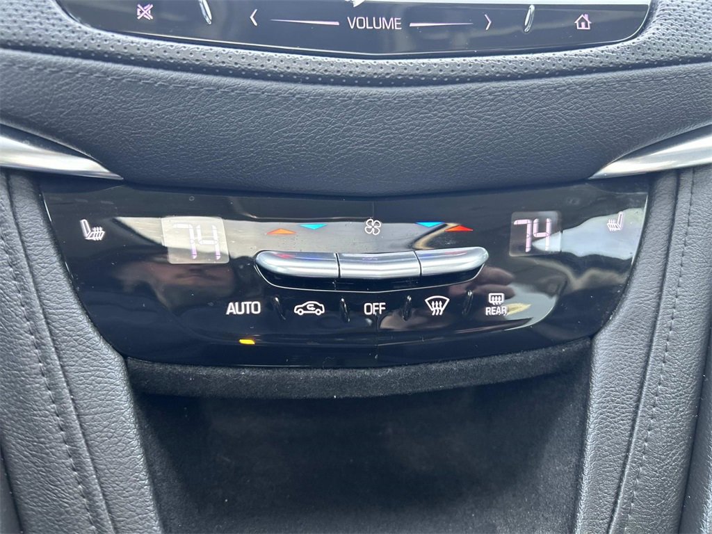 Used 2017 Cadillac XT5 Luxury image 31