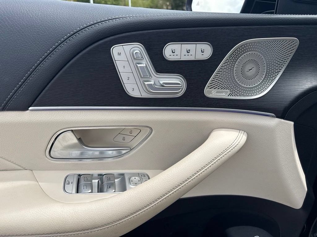 Used 2024 Mercedes-Benz GLS 580 4MATIC image 14