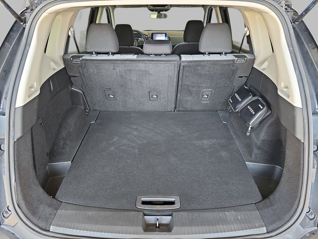 Used 2023 Nissan Rogue SV AWD/4WD image 15