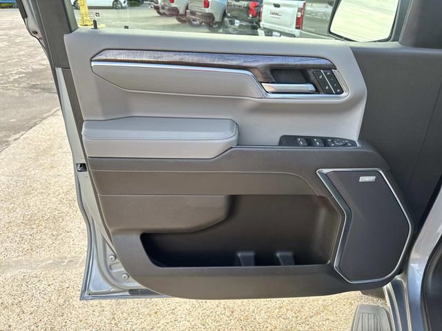 Used 2024 Chevrolet Silverado 1500 LTZ AWD/4WD image 41