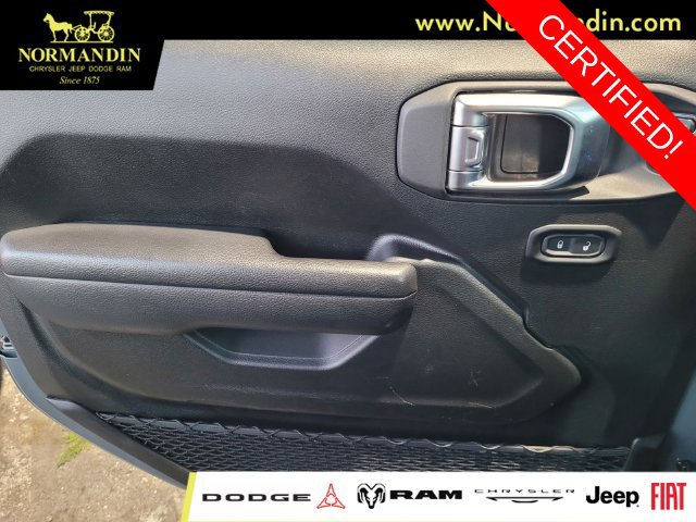 Used 2025 Jeep Wrangler Unlimited Rubicon 4xe w/ Convenience Group AWD/4WD image 15