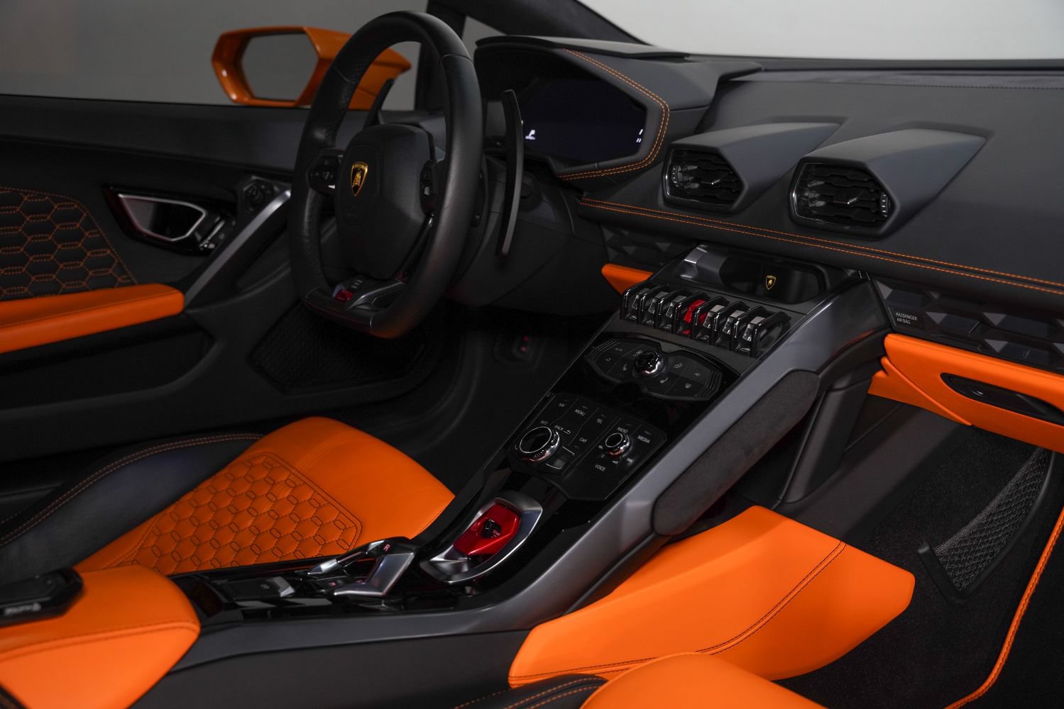 Used 2017 Lamborghini Huracan LP 580-2 RWD image 27
